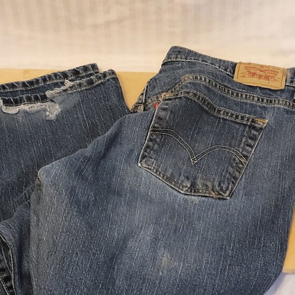 Levis 515 Dark Blue Bootcut Womens 16 Short Distressed Bottom Edge - Picture 1 of 15